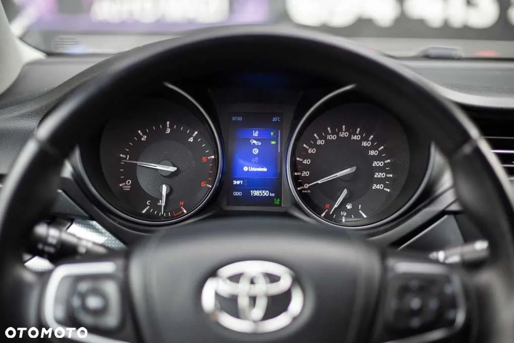 Toyota Avensis 2.0 D-4D Selection - 13