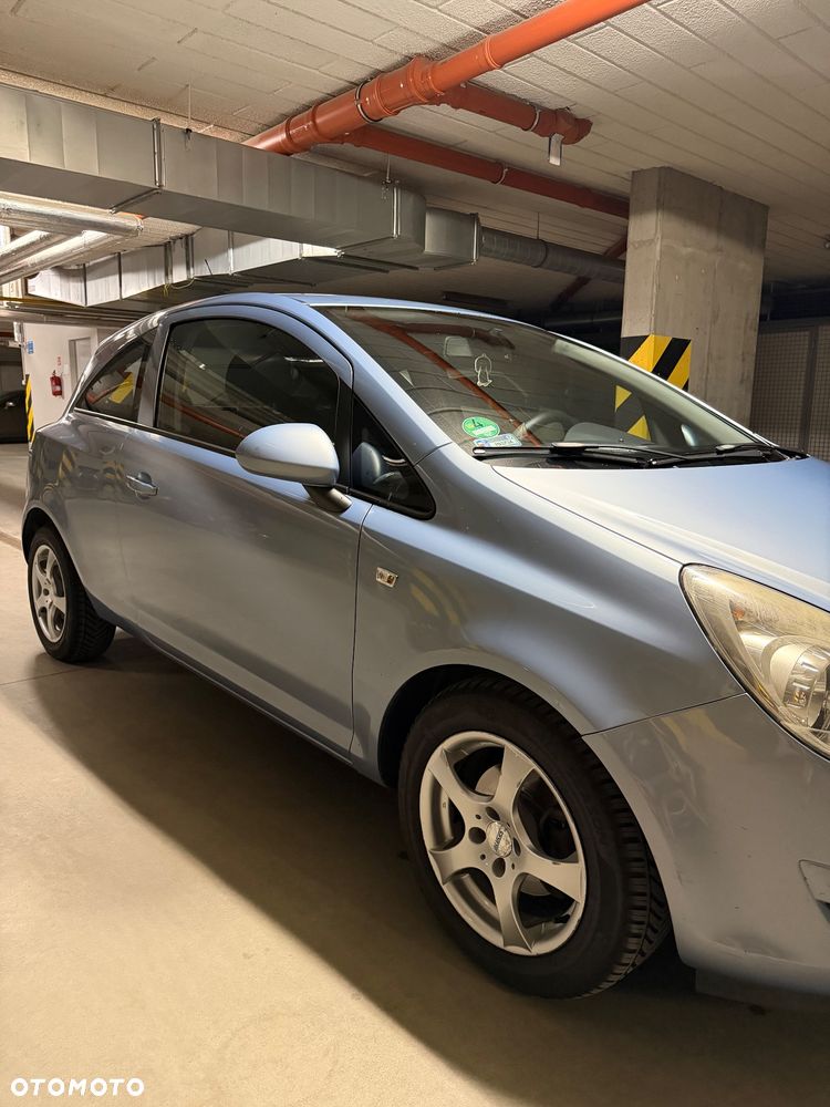 Opel Corsa 1.4 16V Cosmo - 4