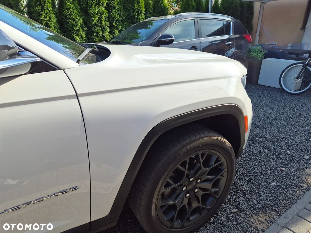 Jeep Grand Cherokee - 13