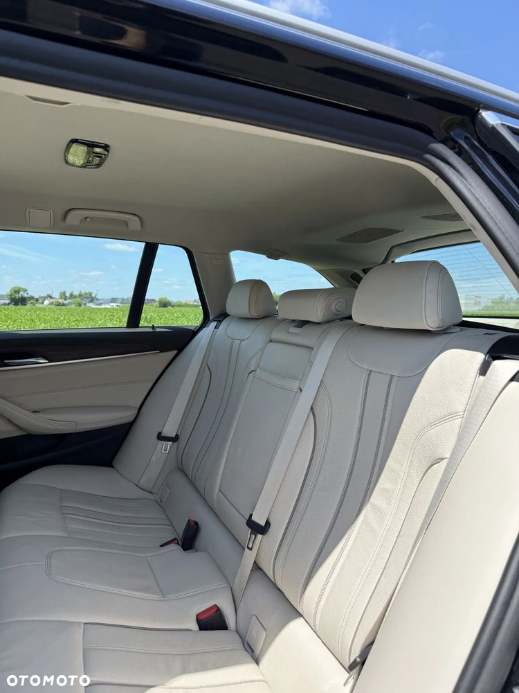 BMW Seria 5 520d xDrive Luxury Line - 23