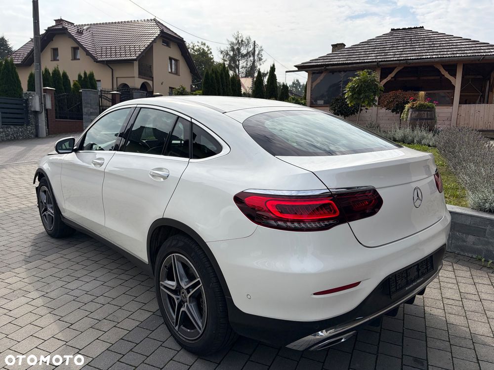 Mercedes-Benz GLC 300 4Matic 9G-TRONIC AMG Line Plus - 6