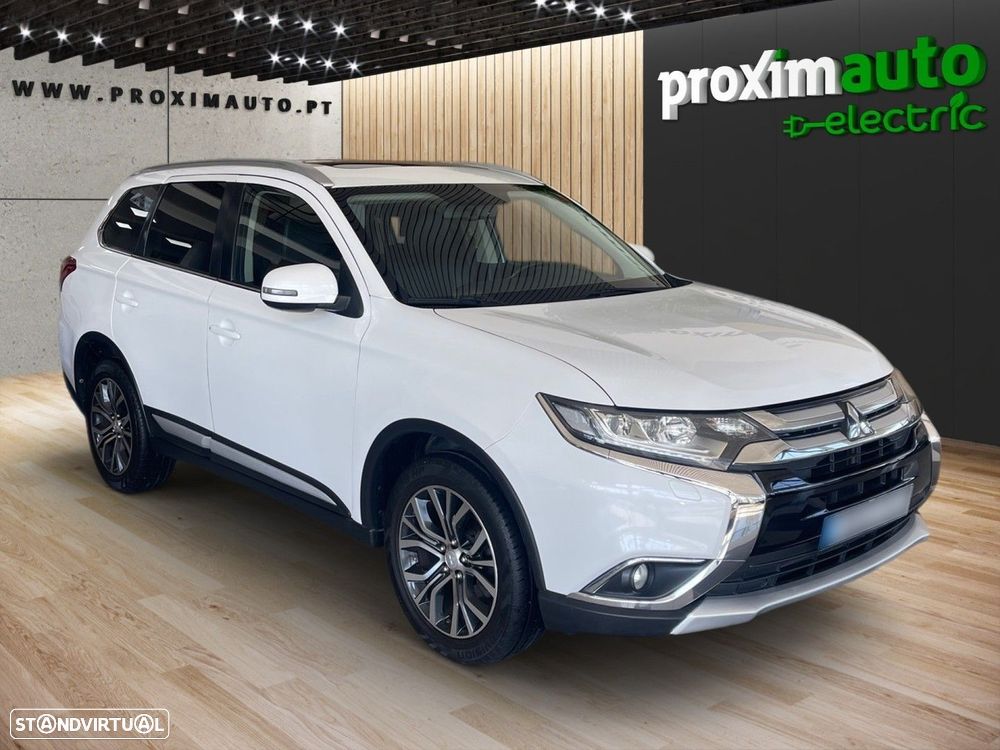Mitsubishi Outlander 2.2 DI-D Instyle Navi - 16