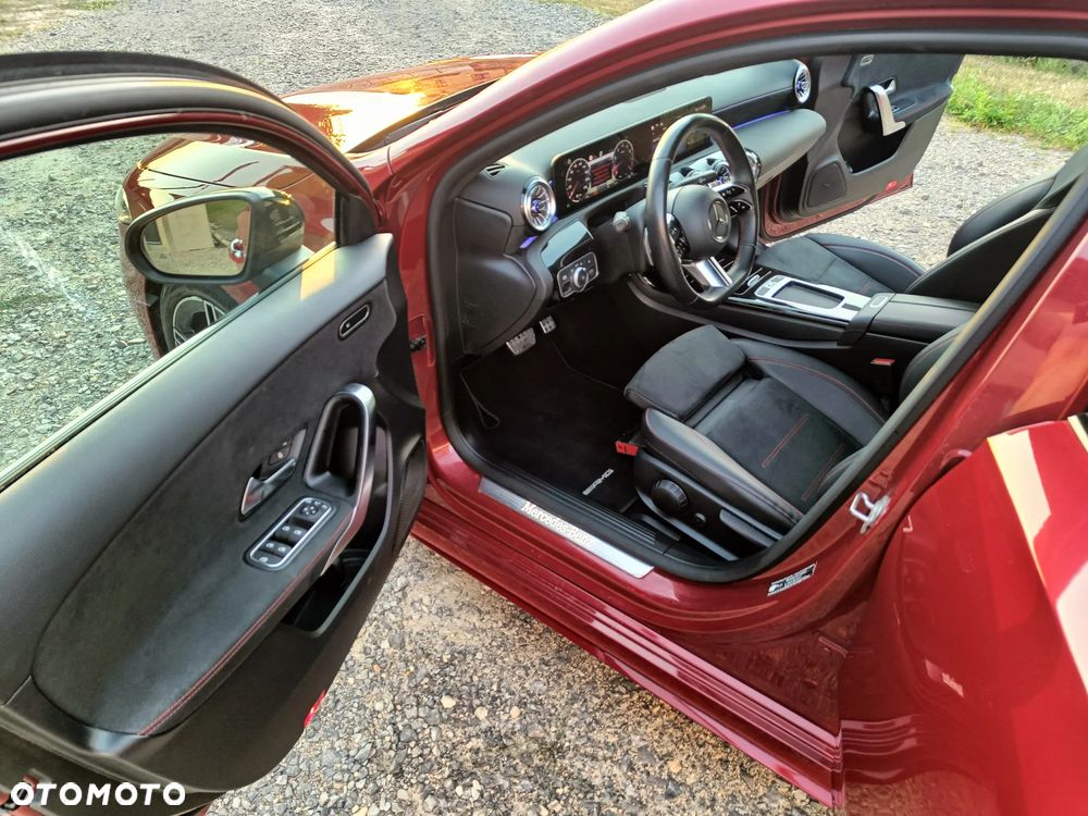 Mercedes-Benz Klasa A 200 AMG Line 7G-DCT - 25