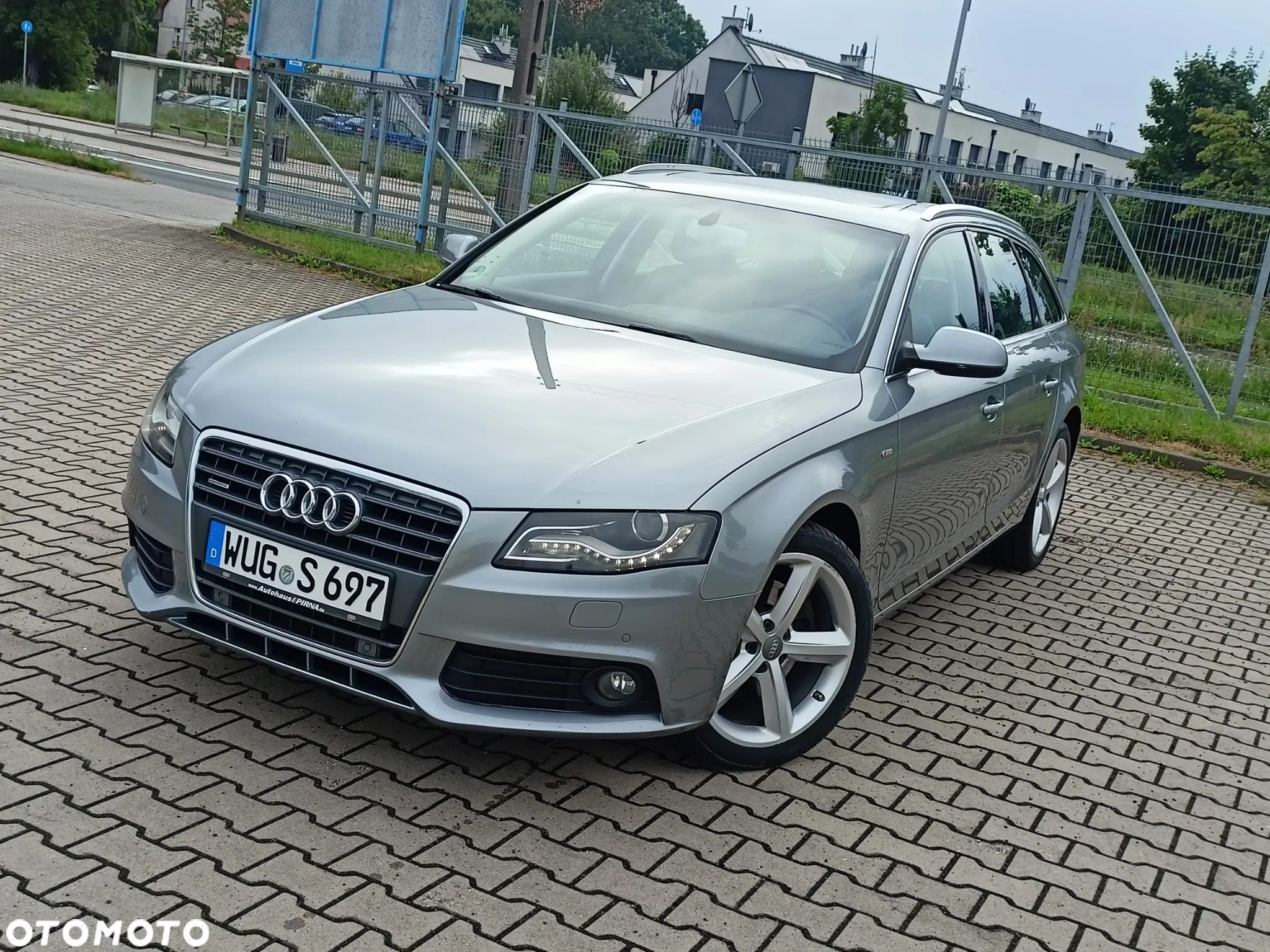 Audi A4 Avant 2.0 TDI DPF quattro S line Sportpaket (plus) - 1