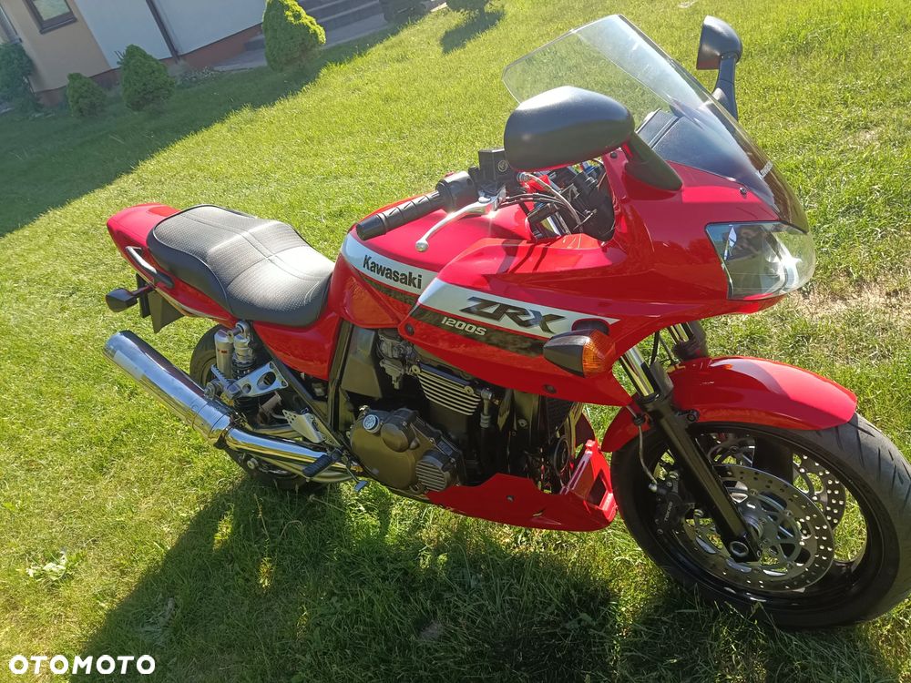Kawasaki ZRX - 3