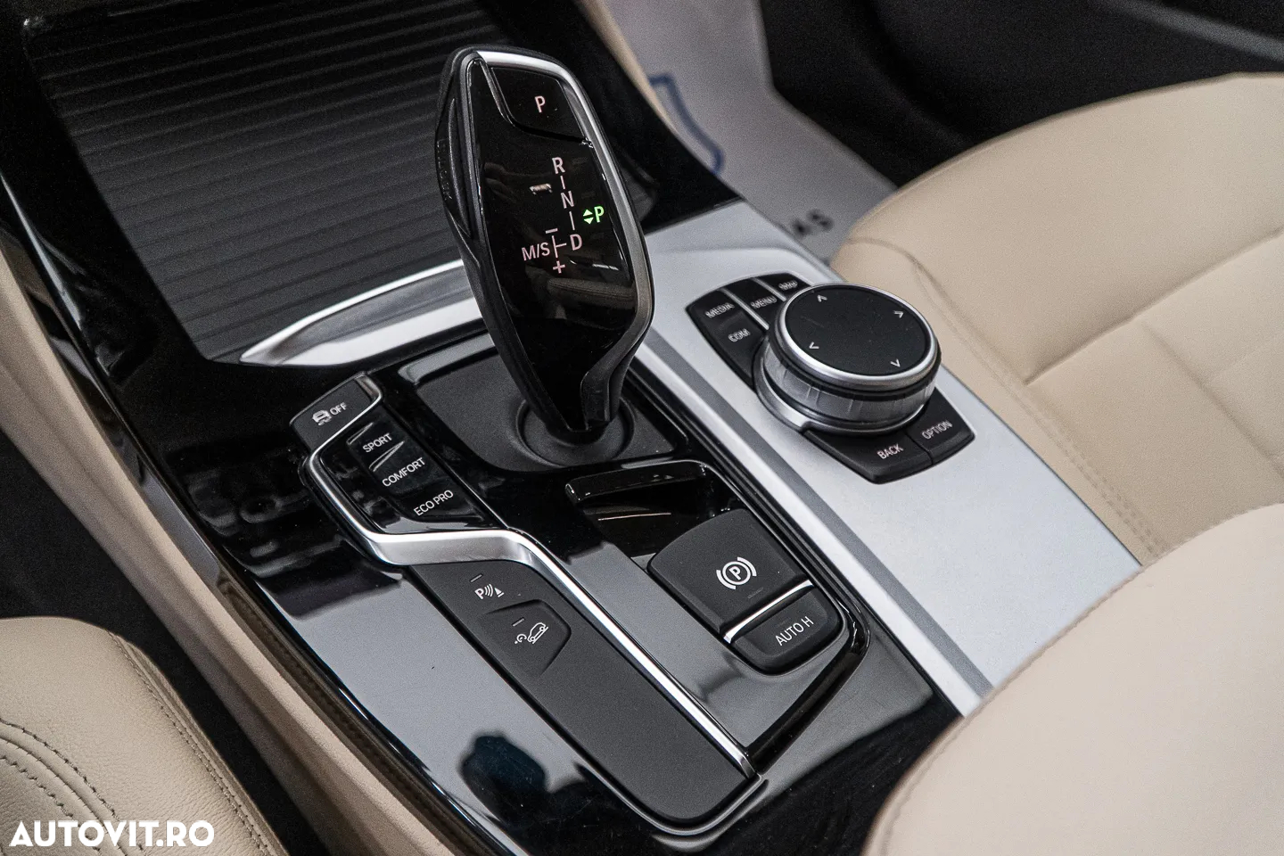 BMW X3 xDrive20i AT Luxury Line - 25