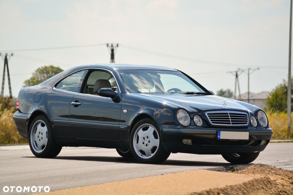 Mercedes-Benz CLK - 3
