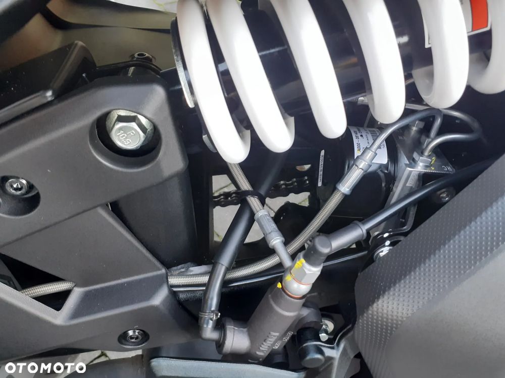 CFMoto 650 MT - 26