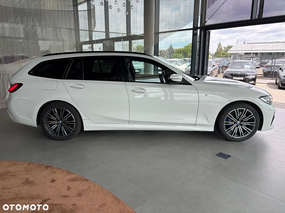 BMW Seria 3 330i xDrive M Sport sport - 9