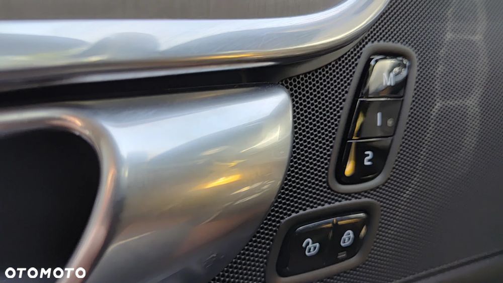 Volvo S90 D4 Momentum - 16