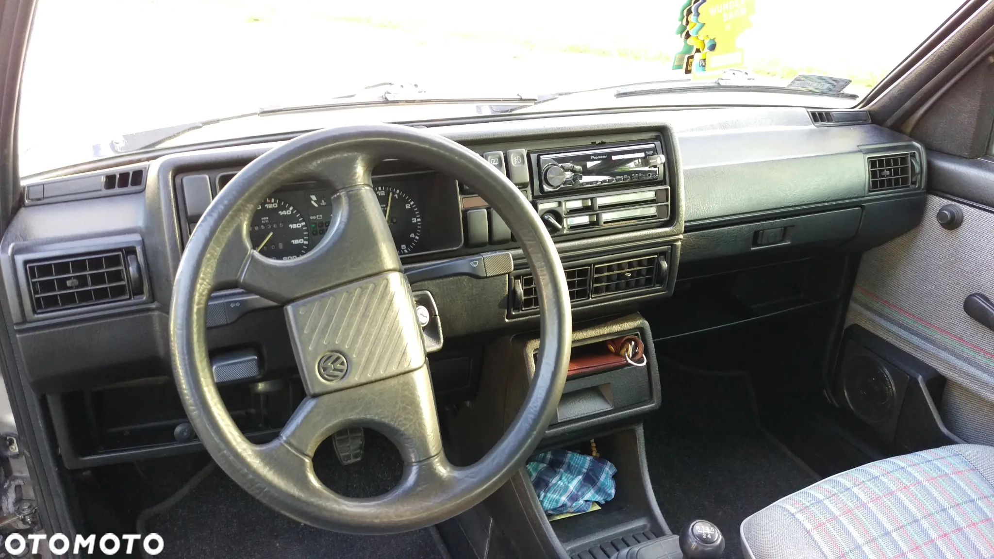Volkswagen Golf - 14