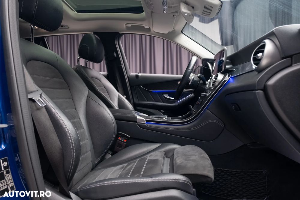 Mercedes-Benz GLC 300 d 4MATIC 9G-TRONIC AMG Line - 37