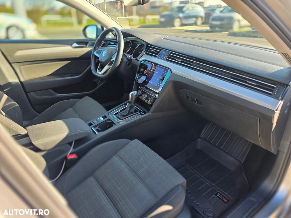 Volkswagen Passat 2.0 TDI DSG Comfortline - 9