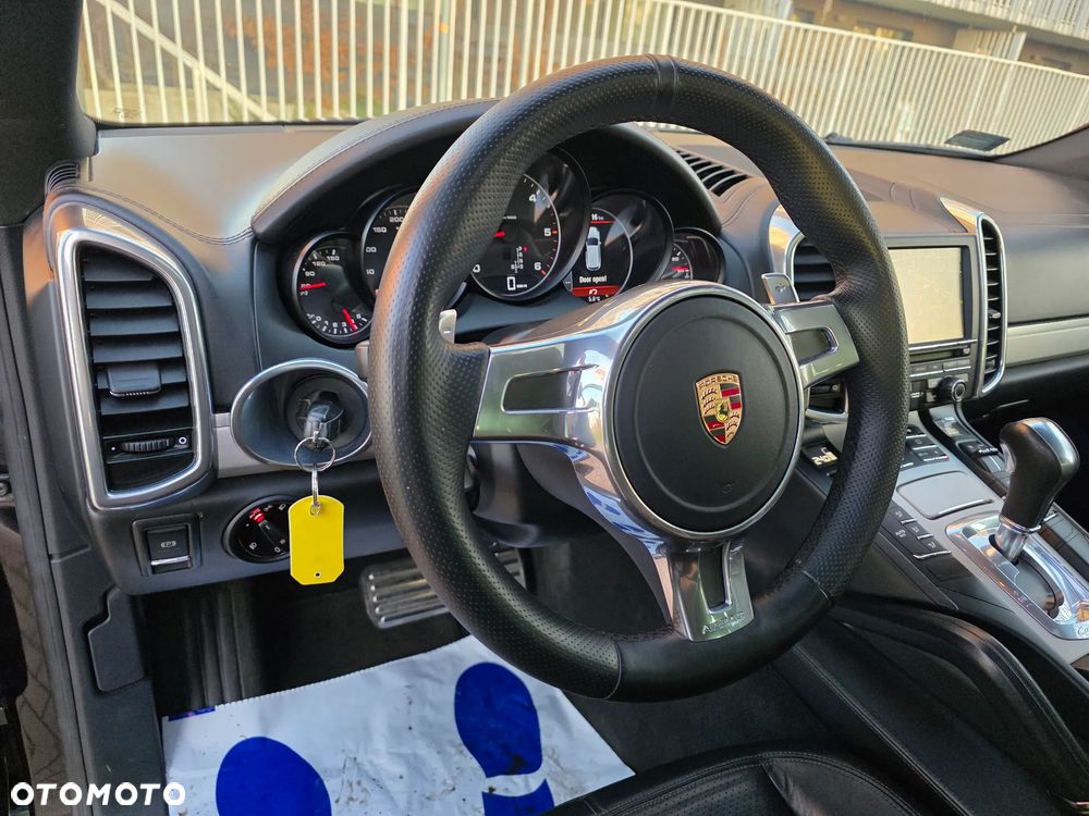 Porsche Cayenne - 7