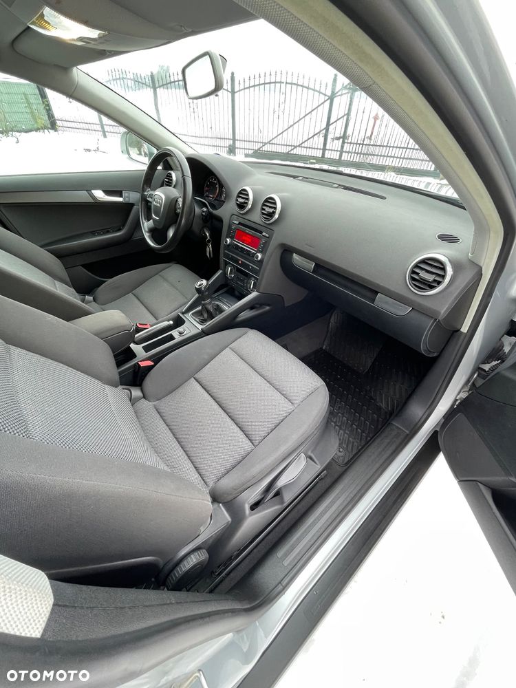 Audi A3 Sportback 1.6 Ambition - 31