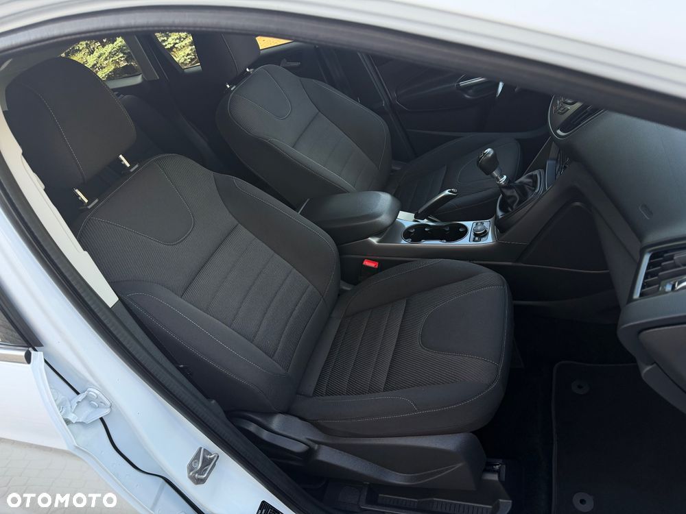 Ford Kuga 1.5 EcoBoost 2x4 Trend - 28