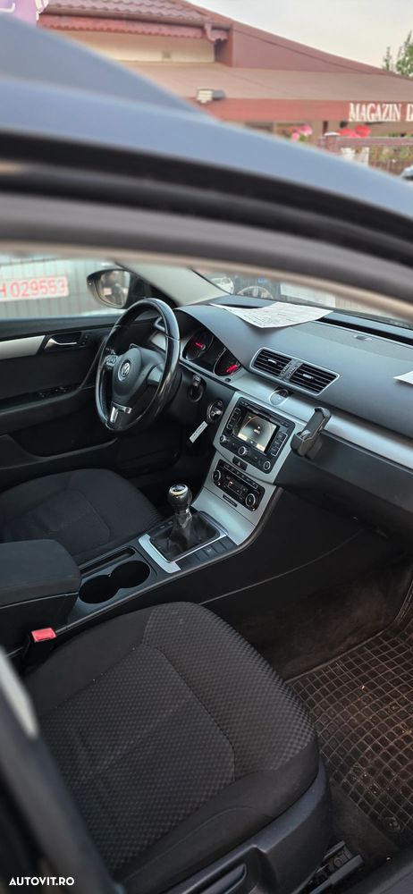 Volkswagen Passat 2.0 Blue TDI SCR Comfortline - 7