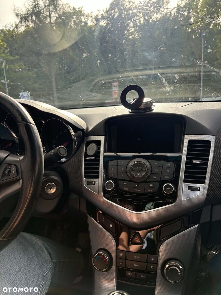 Chevrolet Cruze - 9