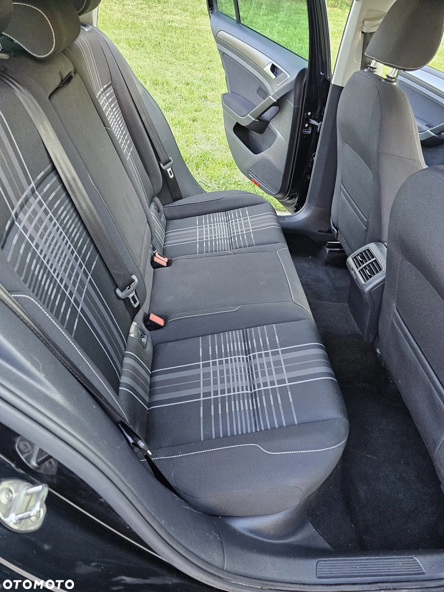 Volkswagen Golf 1.6 TDI 4Motion BlueMotion Technology Lounge - 17