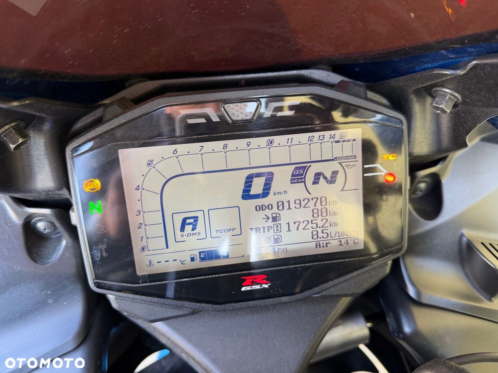 Suzuki GSX-R - 40