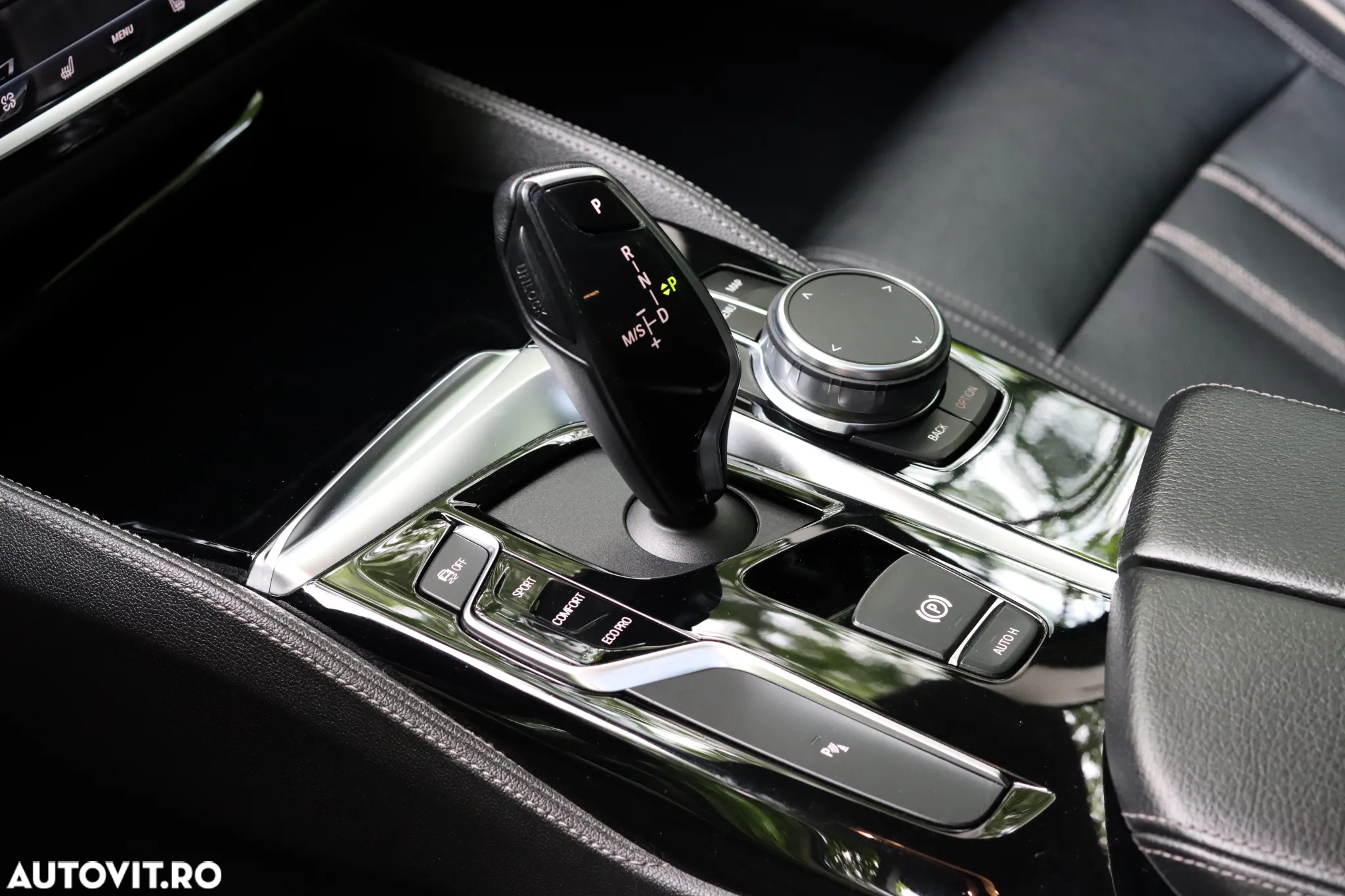 BMW Seria 5 540i xDrive AT - 16