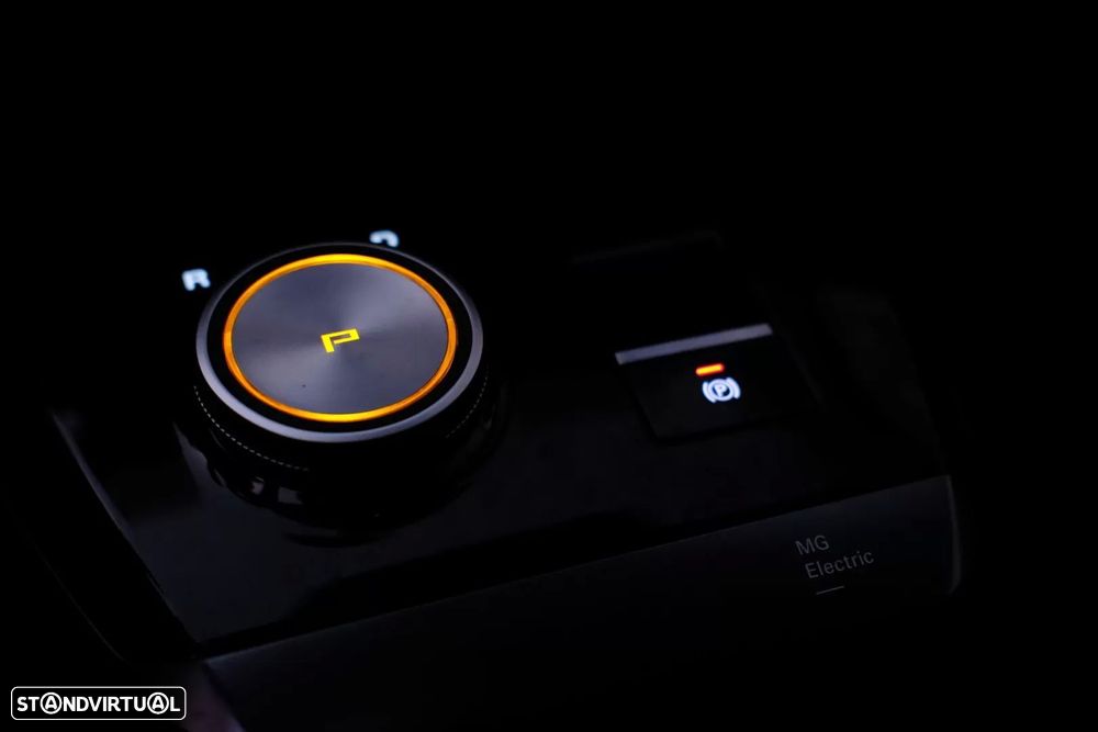 MG MG4 64 kWh Luxury - 8