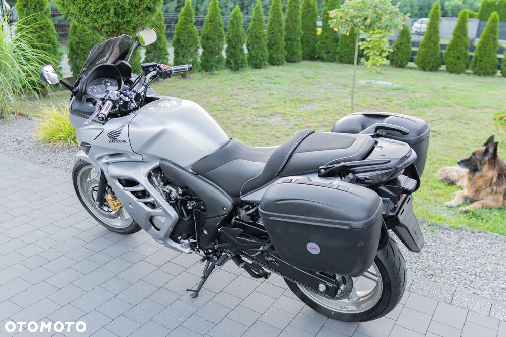 Honda CBF - 9