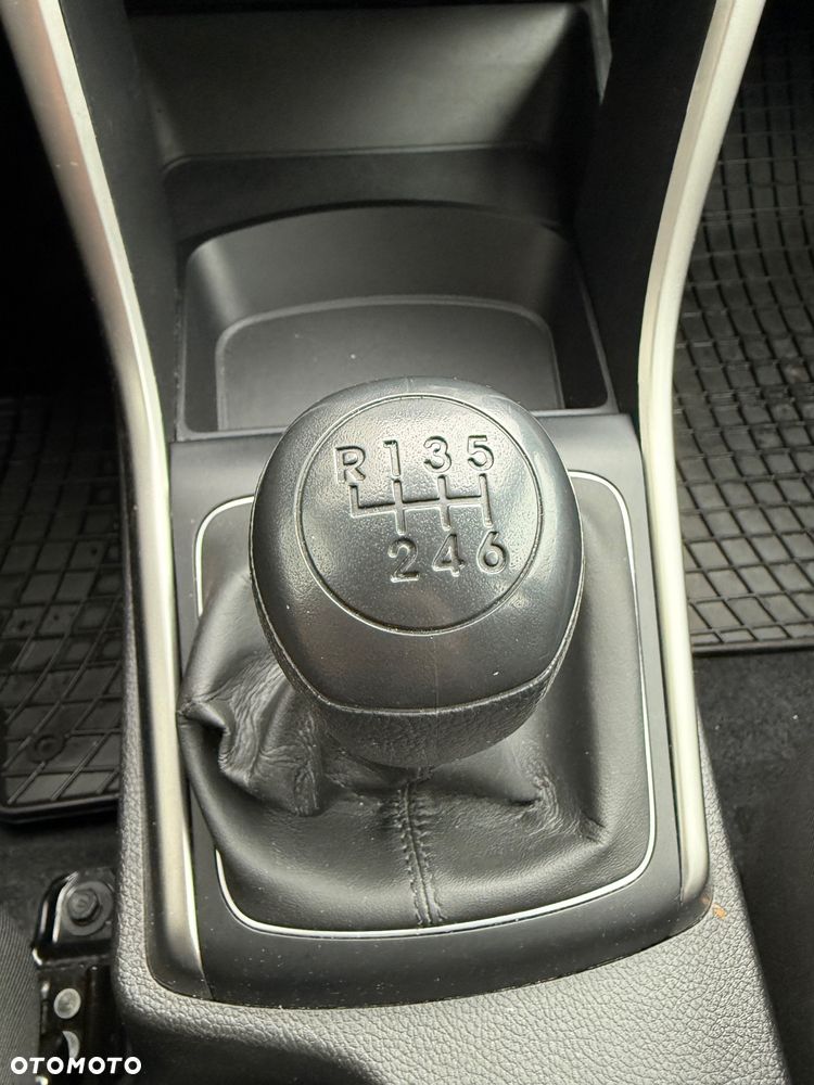 Hyundai i30 1.4 Classic + - 19