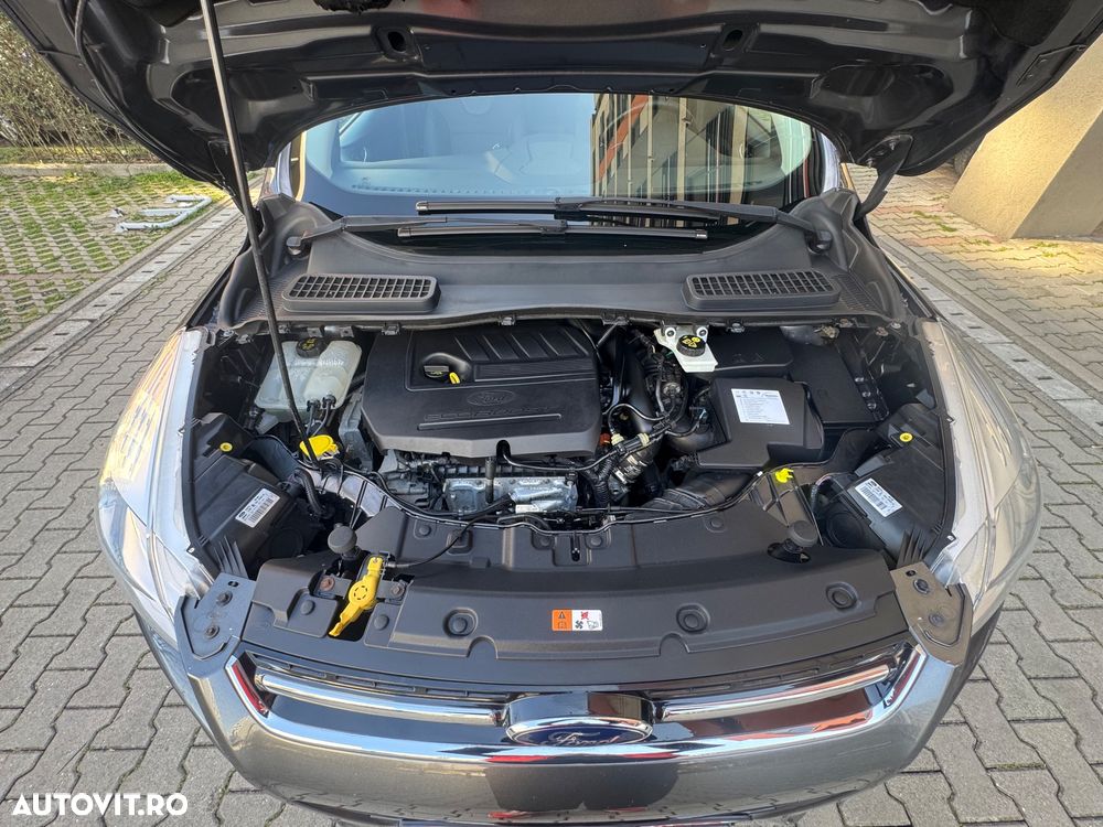 Ford Kuga 1.5 EcoBoost 2x4 Titanium - 17