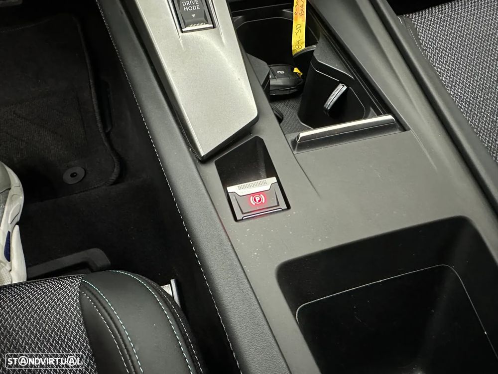 Peugeot e-308 54 kWh Allure - 29