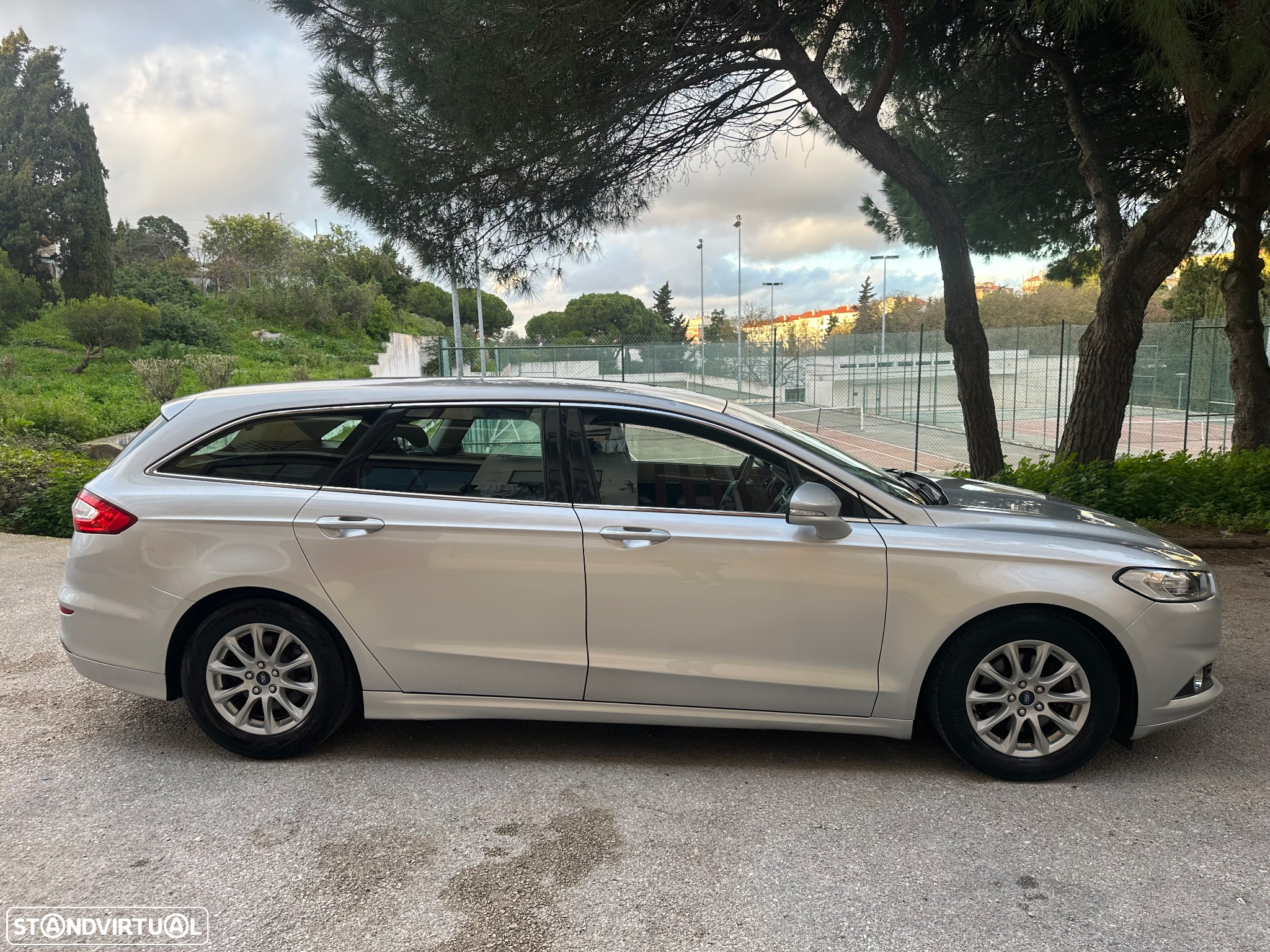 Ford Mondeo SW 1.5 TDCi Business Plus ECOnetic - 9
