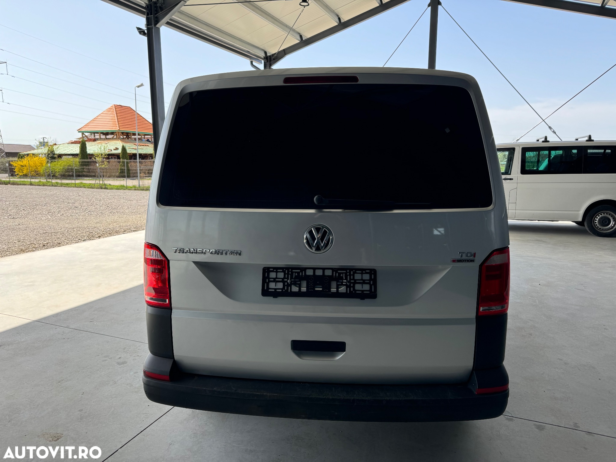 Volkswagen Transporter - 12