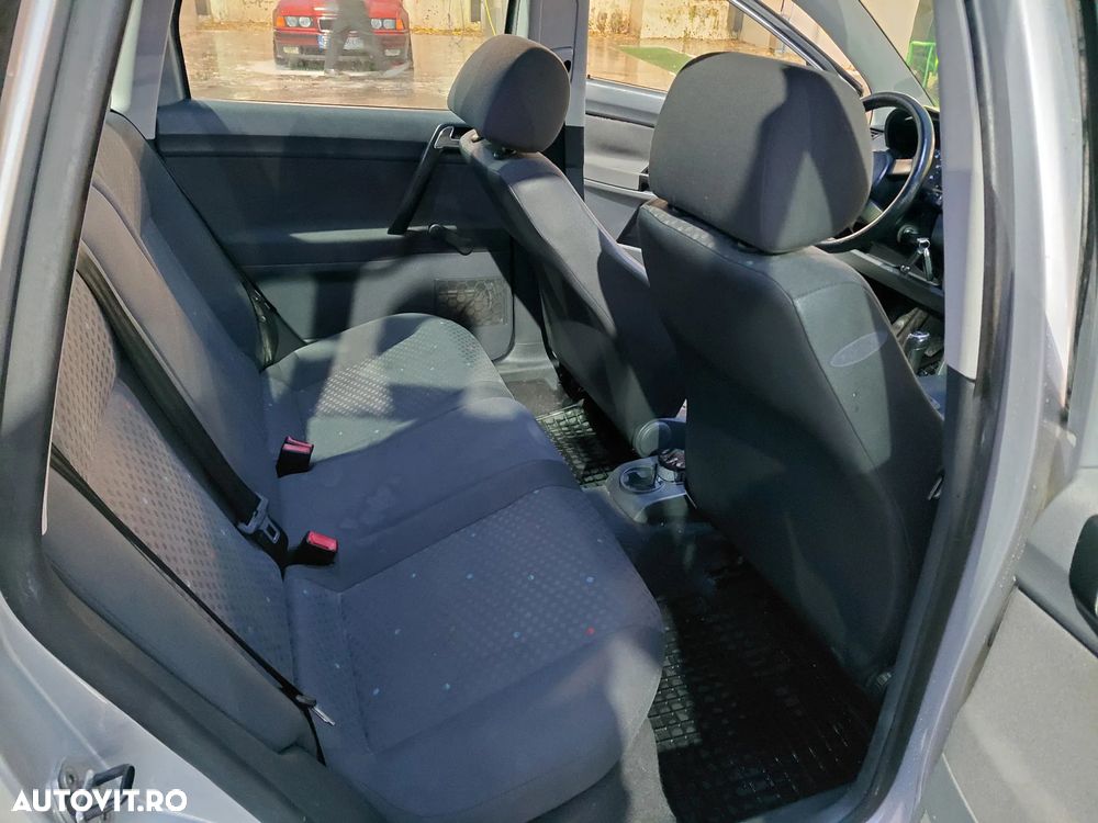 Volkswagen Polo - 10