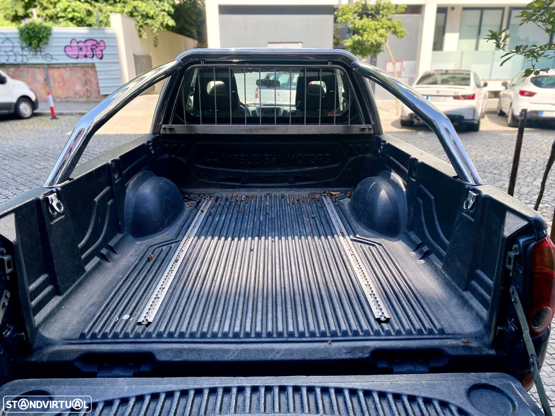Mitsubishi L200 Pick Up 4x4 Intense Club Cab - 29