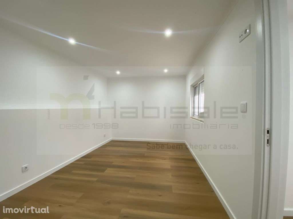 Apartamento T2+1 totalmente remodelado - Grande imagem: 4/27