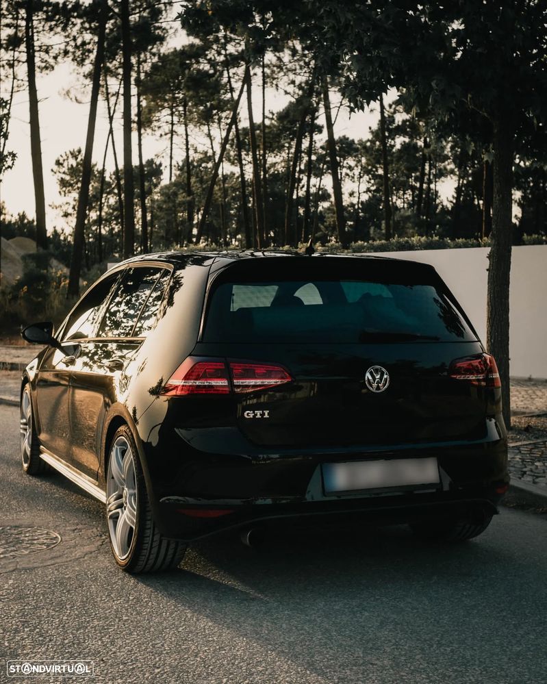 VW Golf GTI BlueMotion - 2