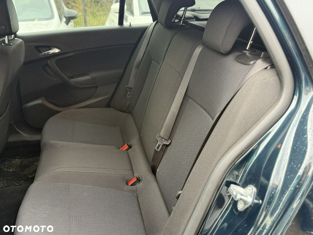 Opel Insignia - 11