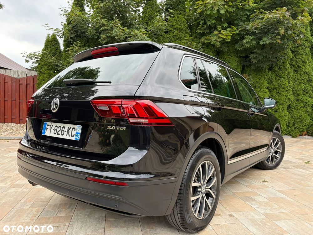 Volkswagen Tiguan - 36