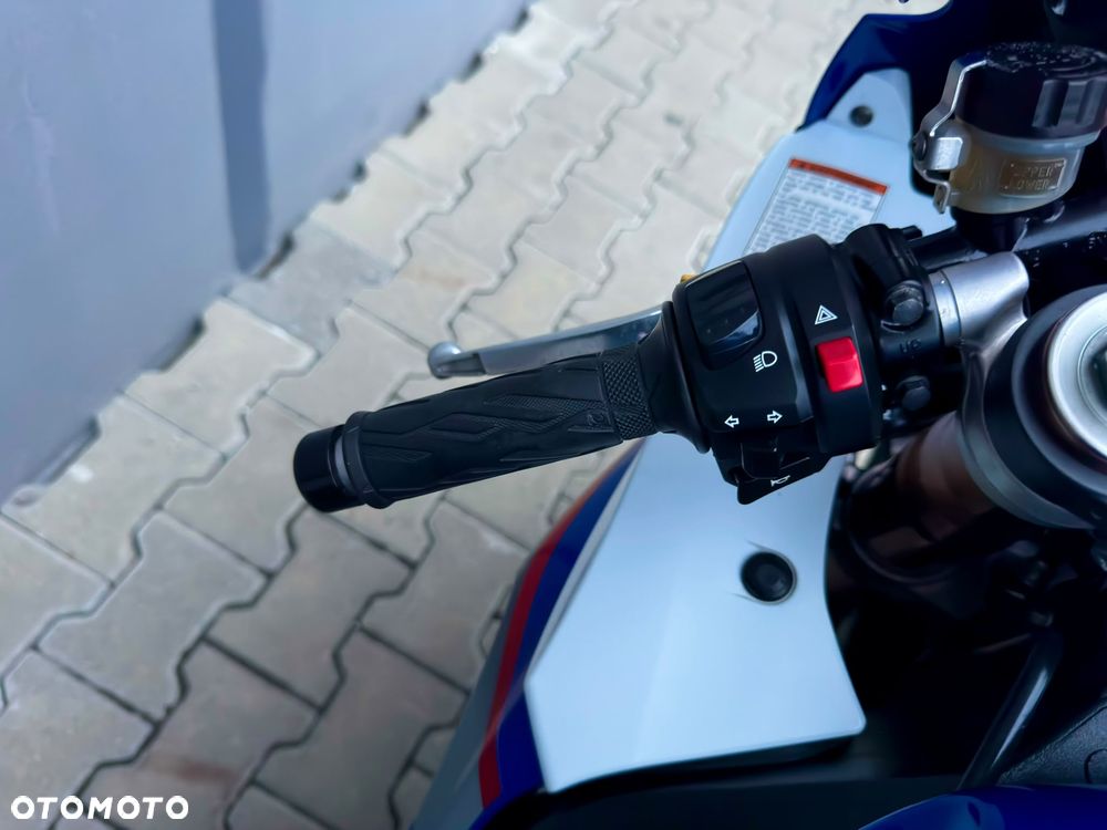 Suzuki GSX-R - 19