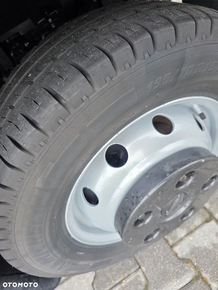 Nissan CMC PLA190 - 16