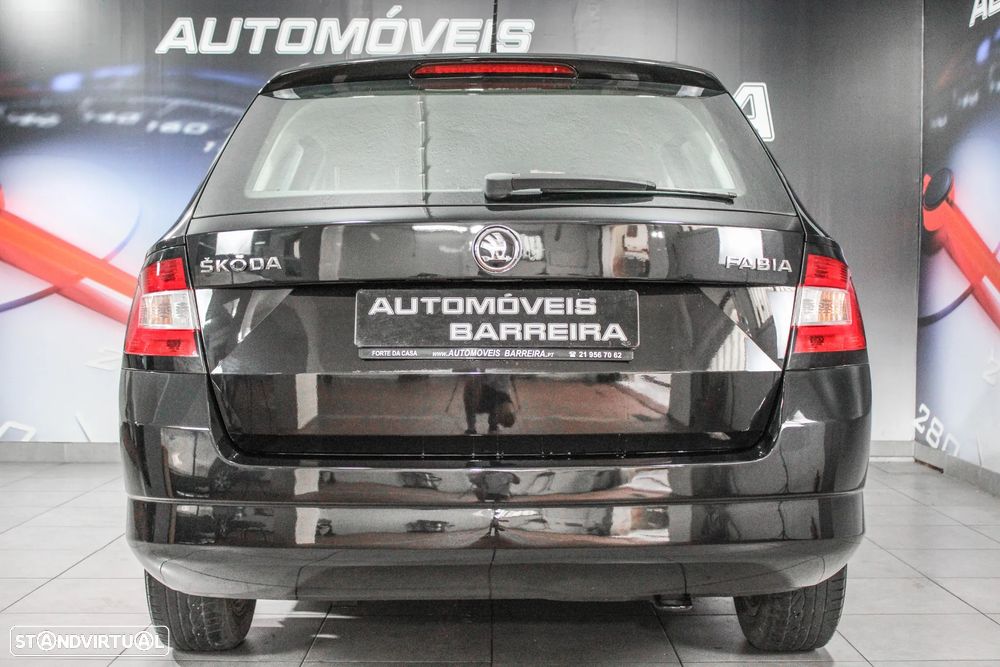 Skoda Fabia Break 1.2 TSi Active - 17