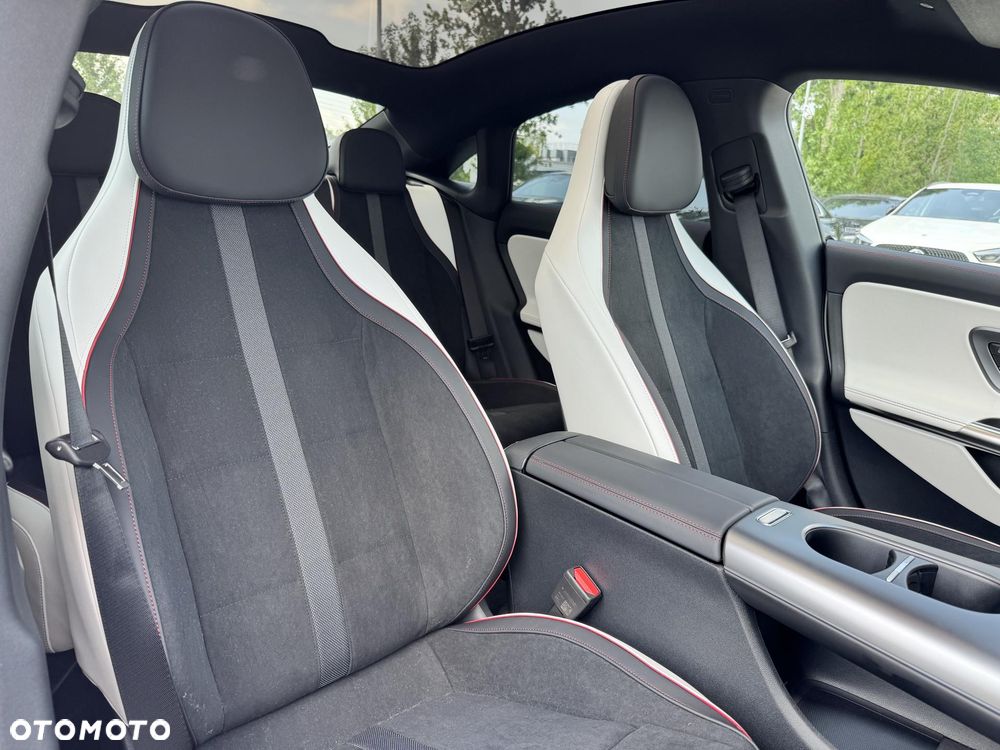 Mercedes-Benz CLA 200 mHEV 4-Matic 8G-DCT - 13