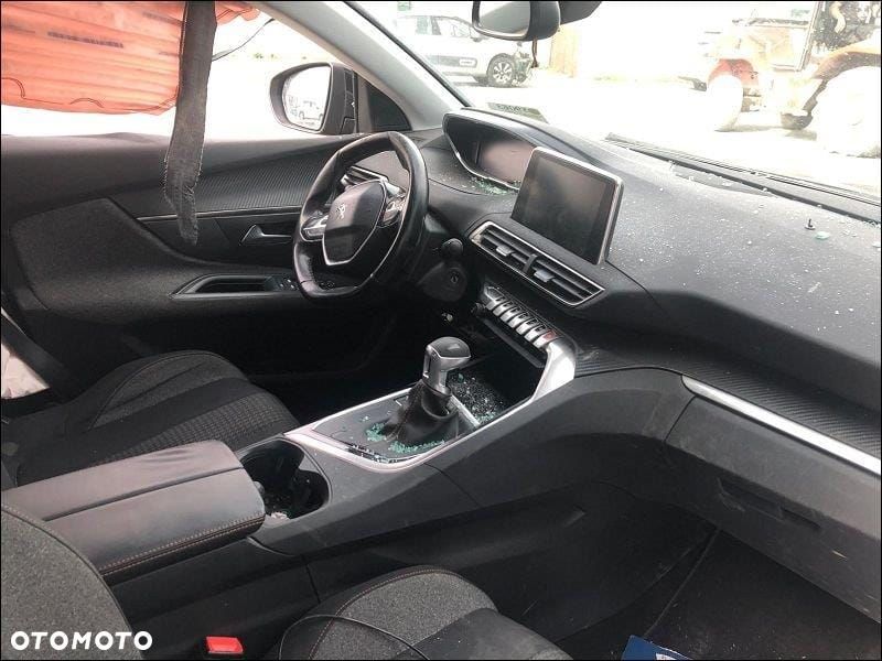 Peugeot 5008 - 6