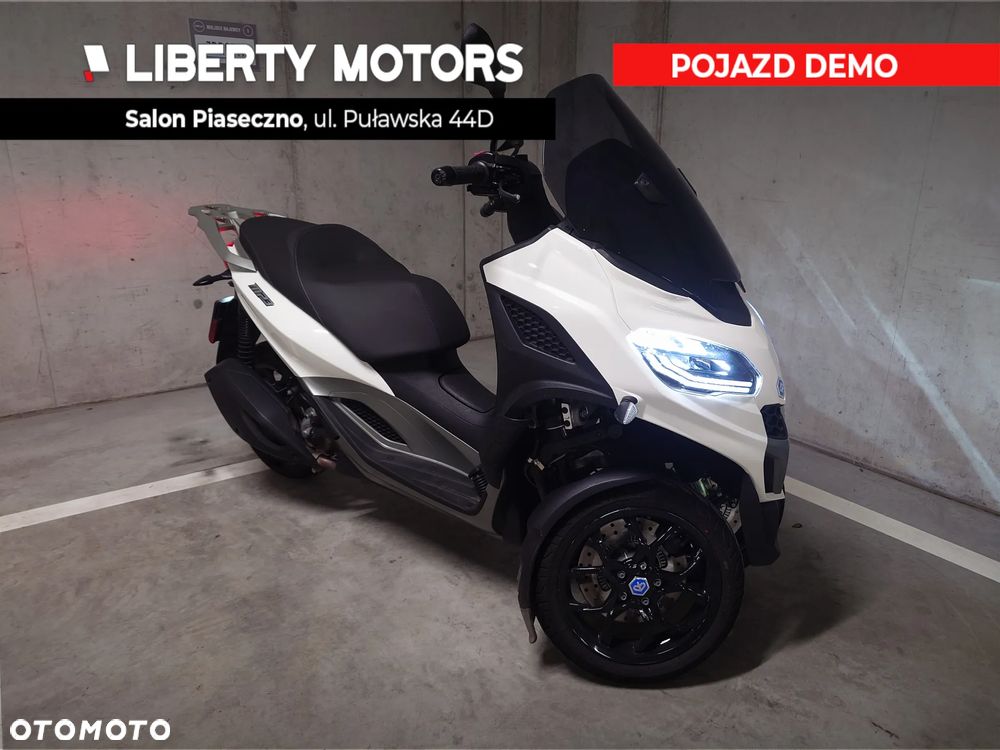 Piaggio MP-3 - 1