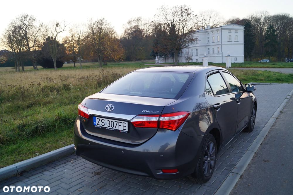 Toyota Corolla 1.6 Premium EU6 - 7