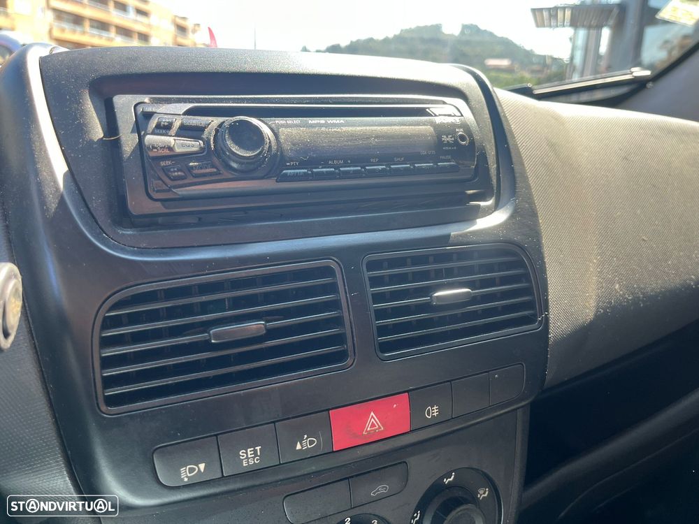 Fiat Doblo 1.3 Multiject C/Porta Lateral - 13