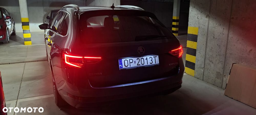 Skoda Superb 2.0 TDI SCR 4x4 L&K DSG - 39