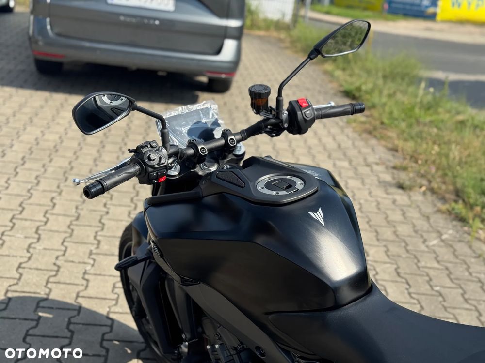 Yamaha MT - 3