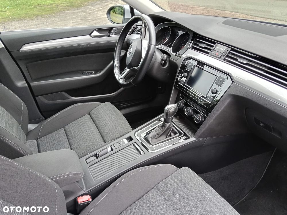 Volkswagen Passat 1.5 TSI EVO Business DSG - 1
