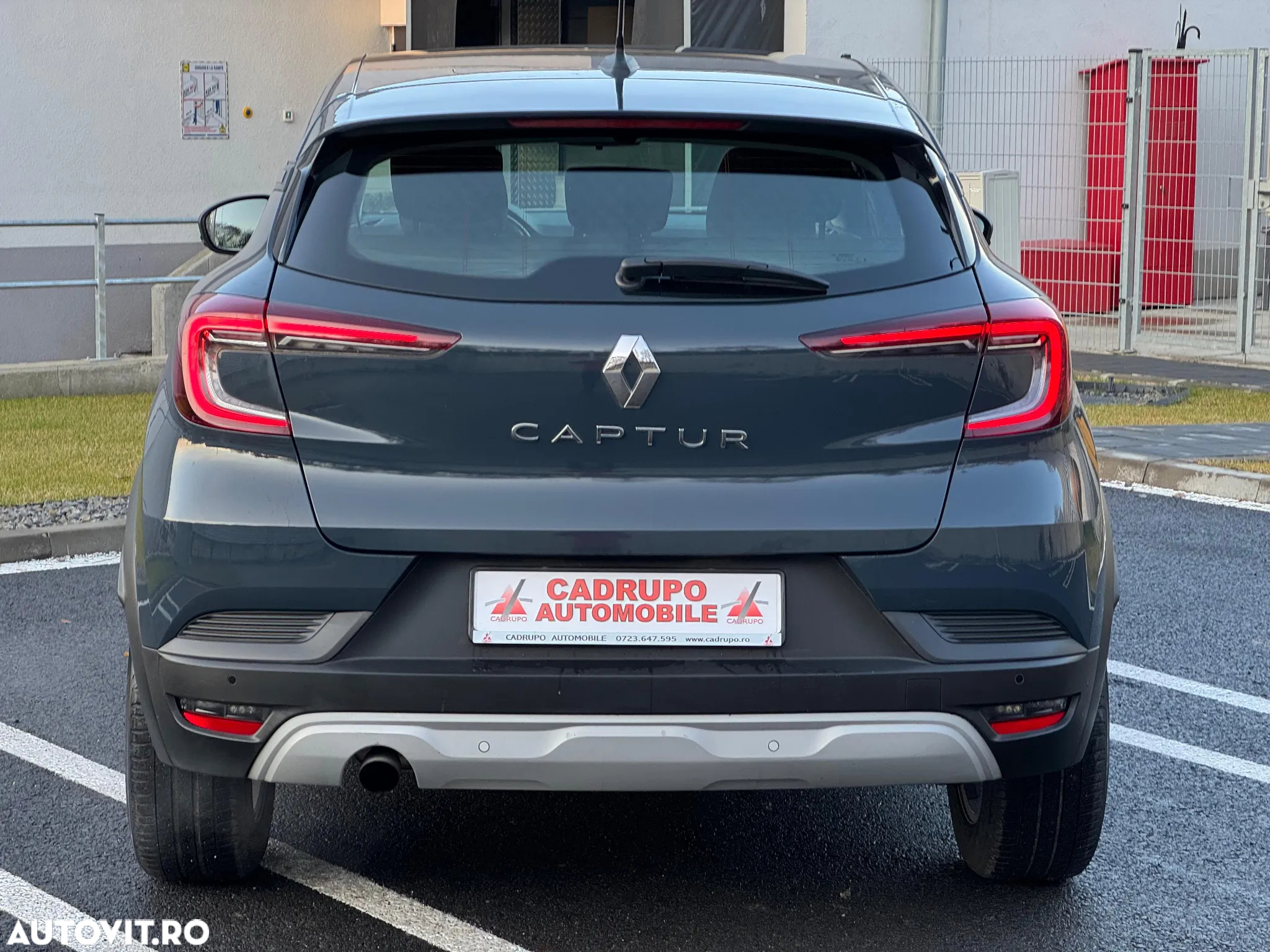 Renault Captur TCe 100 Zen - 8